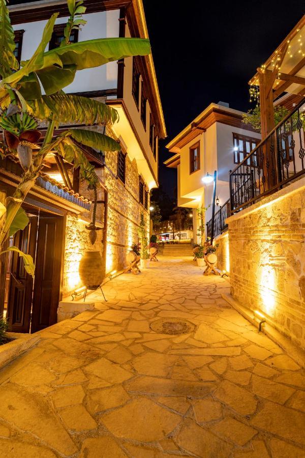 Woo Town Suites Antalya Exteriör bild