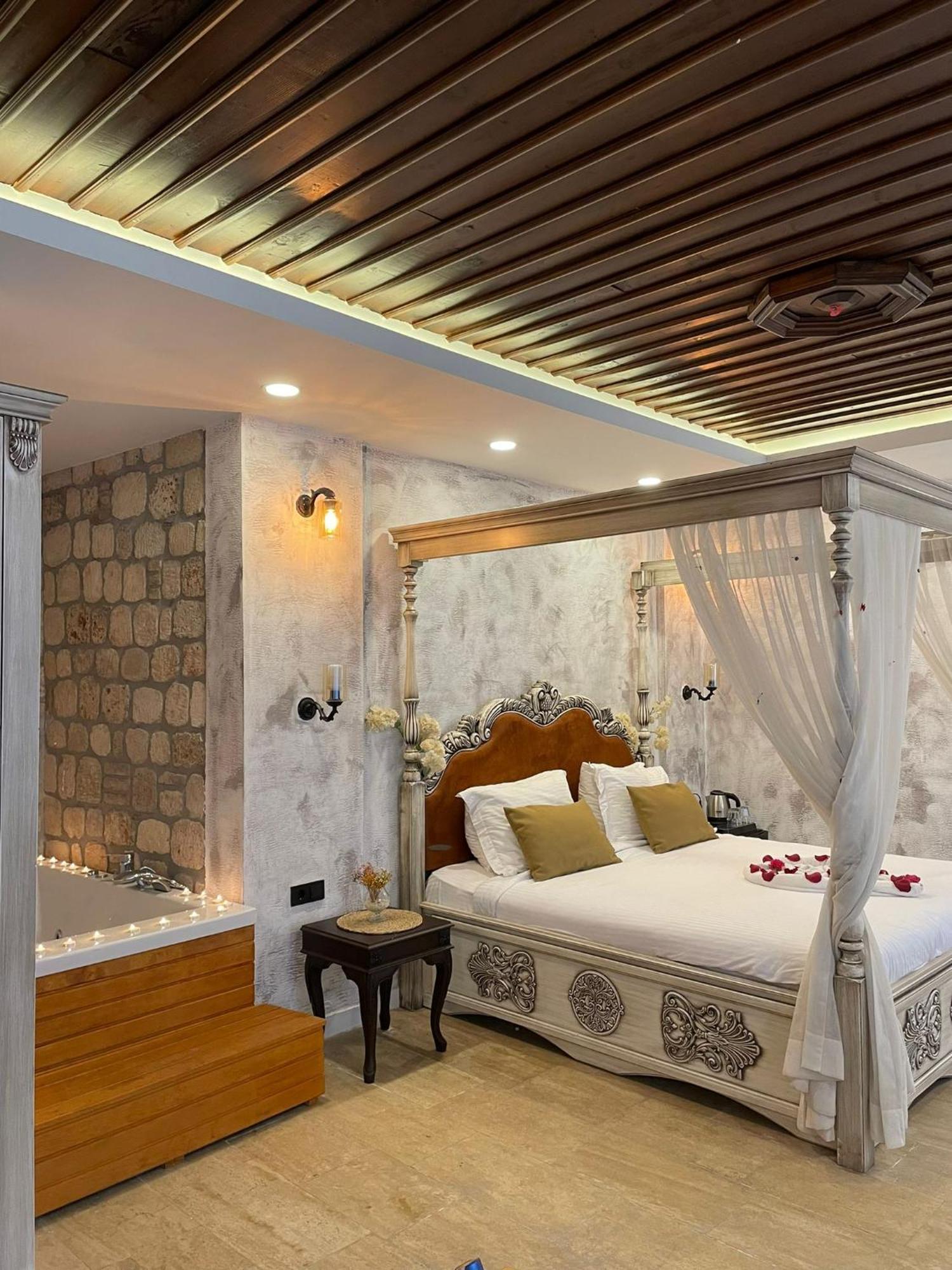 Woo Town Suites Antalya Exteriör bild