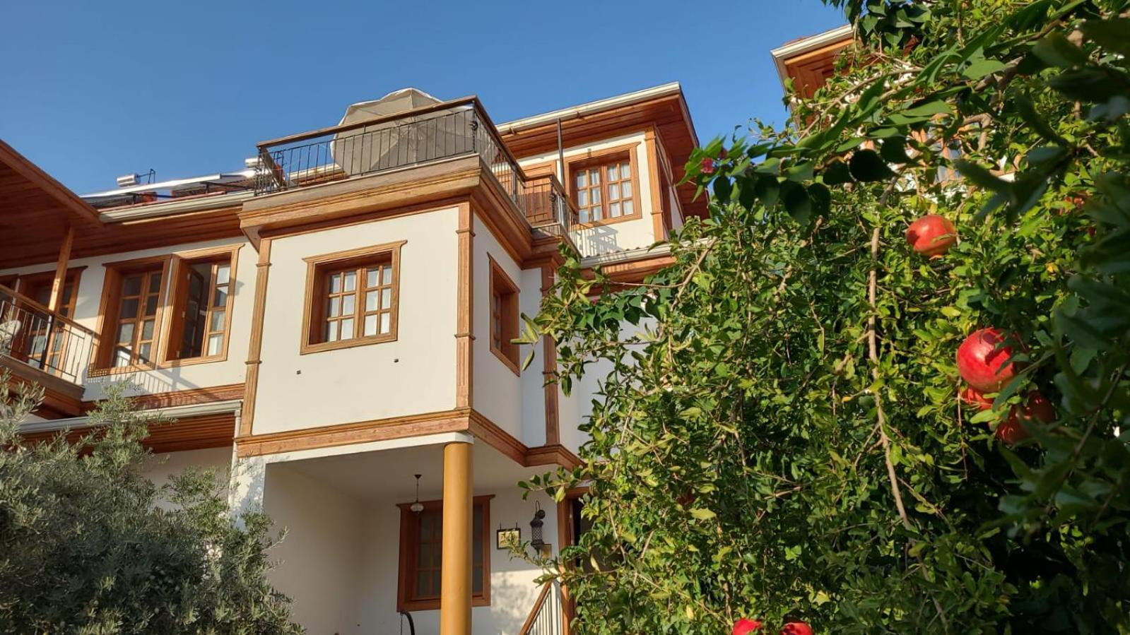 Woo Town Suites Antalya Exteriör bild